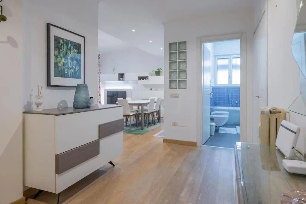 Apartment Casa Lucia 5 Stelle Lungotevere Della Vittoria Rome Italy